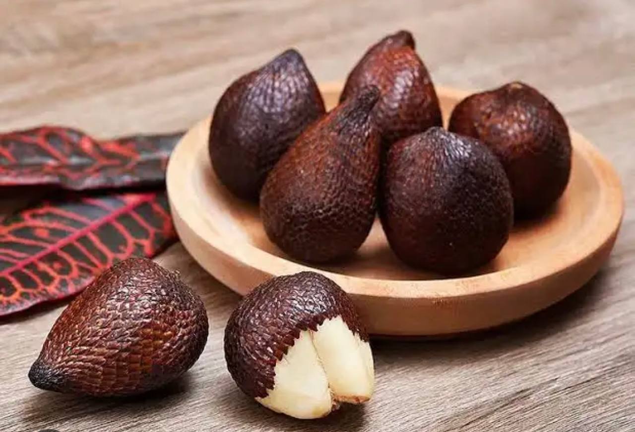 Makayla Wong - Snake Fruit Adventure in Bali